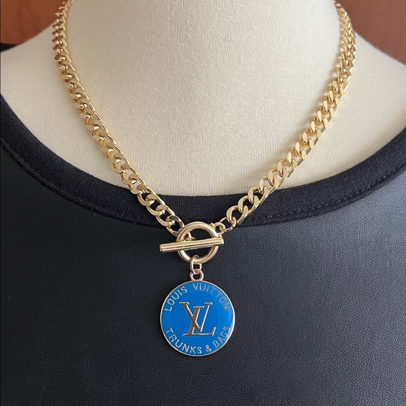 Trunks and Bags Charm (royal blue w/necklace) - Picture 2 of 5